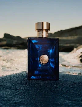 Versace - Jean Smell Good